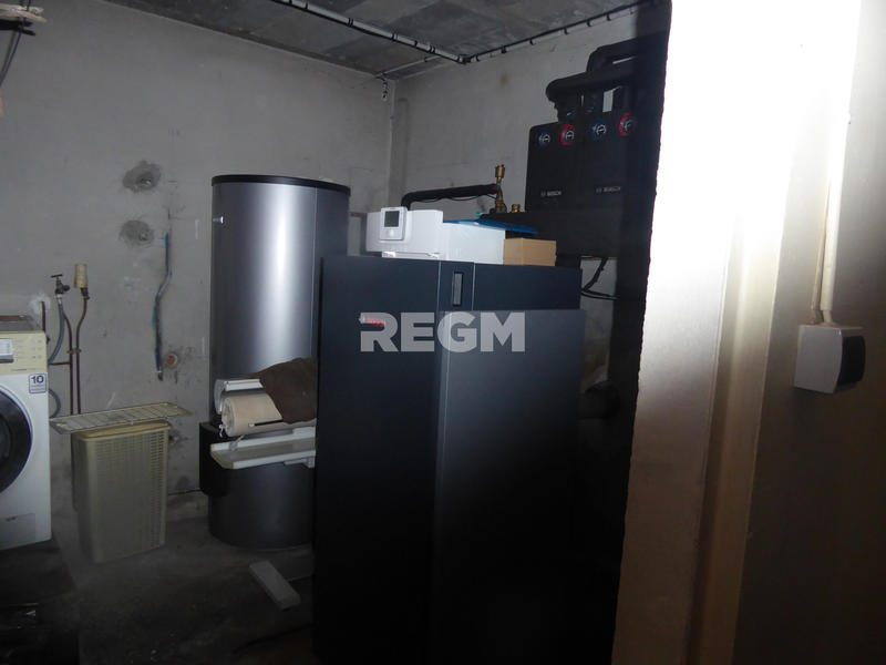 Propriété - 800 m² - 25 pièces