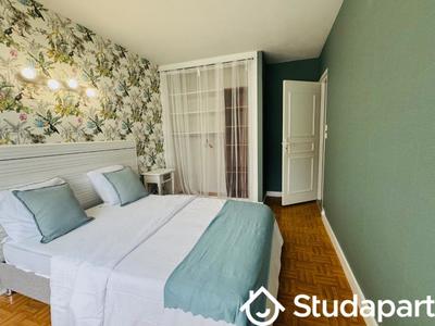 Chambre - 11 m² - 1 pièce