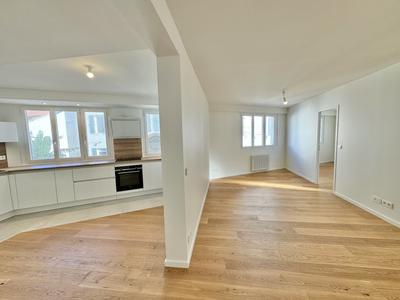 Maison - 192 m² - 8 pièces