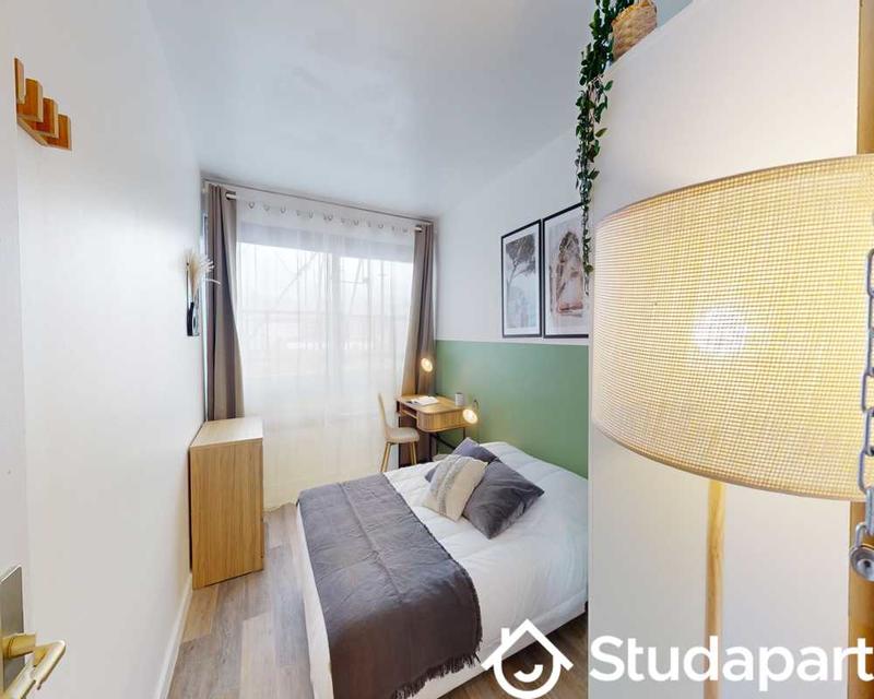 Chambre - 50 m² - 1 pièce