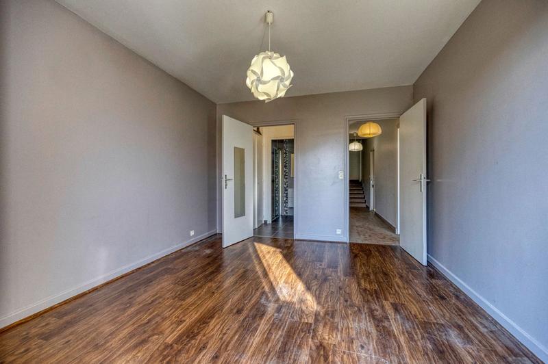 Maison - 213 m² - 5 pièces