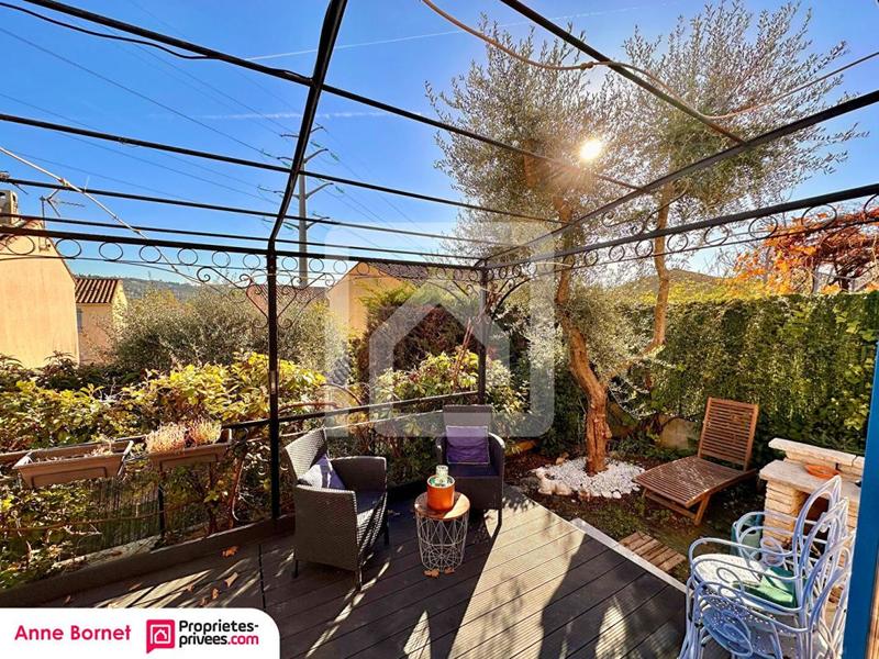 Maison - 97 m² - 5 pièces