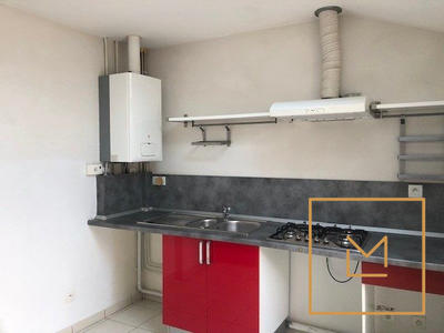 Maison - 92 m² - 5 pièces