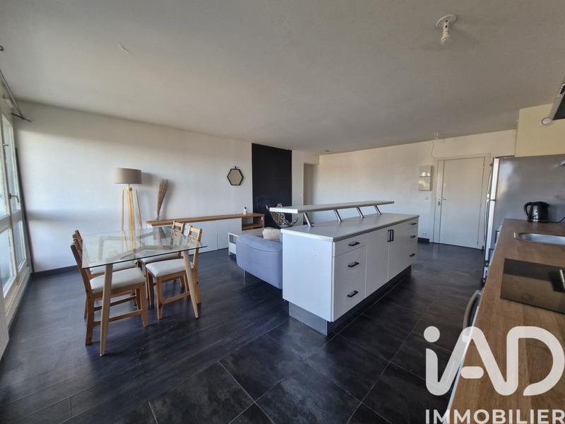 Appartement - 99 m² - 5 pièces