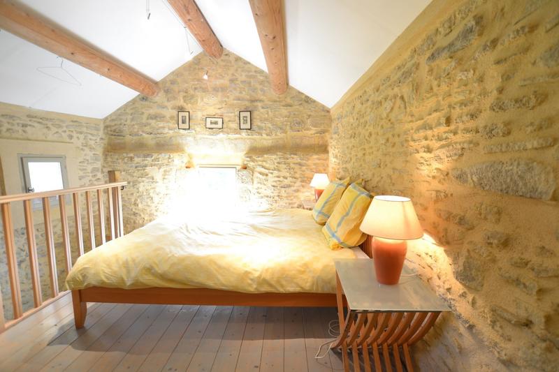 Maison en pierre - 265 m² - 13 pièces