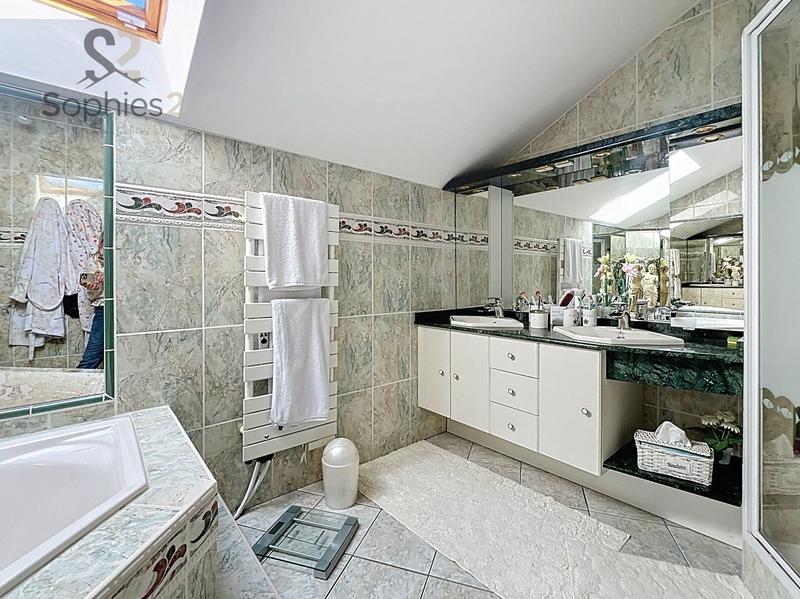 Maison - 169 m² - 5 pièces