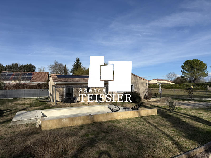 Villa - 99 m² - 4 pièces