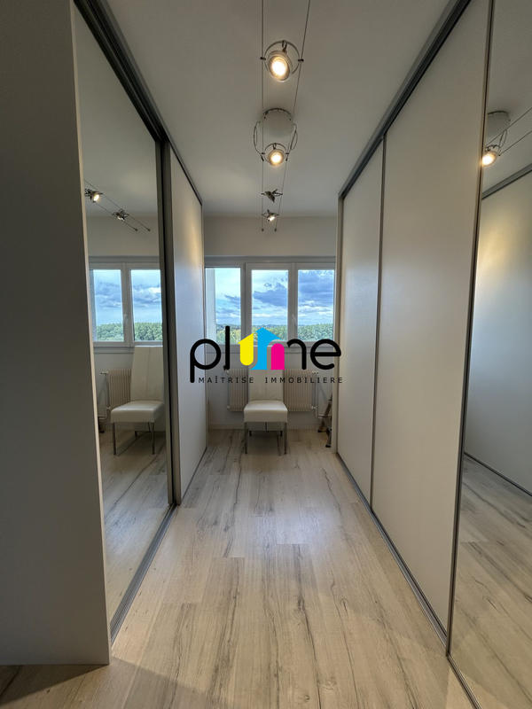 Appartement - 200 m² - 4 pièces