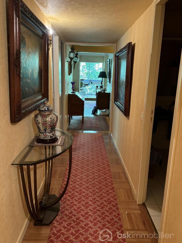 Appartement - 197 m² - 6 pièces