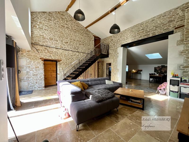 Maison en pierre - 188 m² - 6 pièces