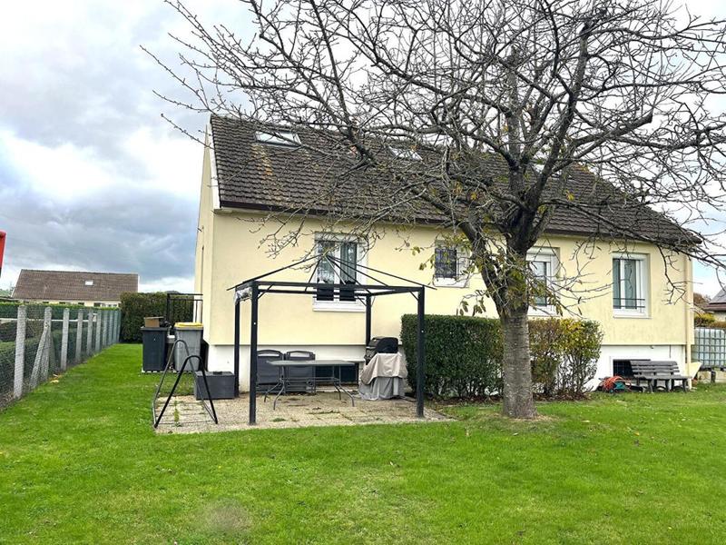 Maison - 104 m² - 6 pièces