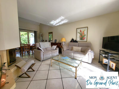 Maison - 167 m² - 6 pièces