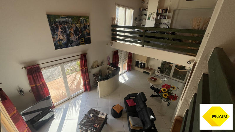 Maison contemporaine - 285 m² - 6 pièces