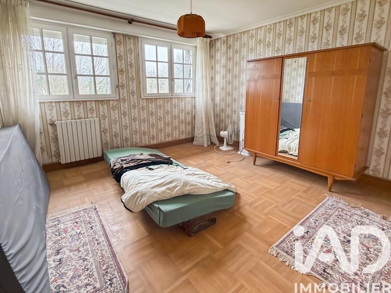 Maison - 220 m² - 10 pièces