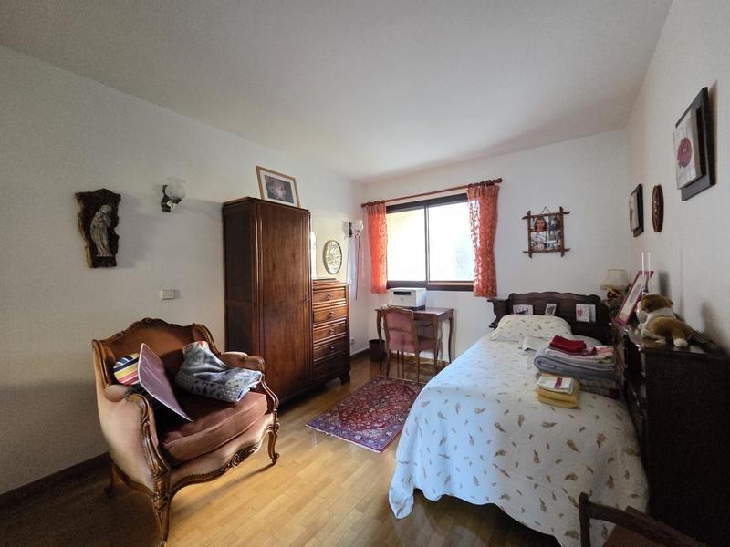 Appartement ancien - 104 m² - 4 pièces