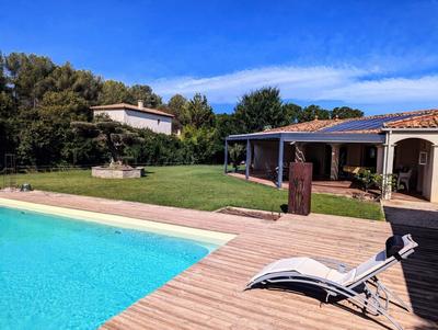 Propriété - 141 m² - 6 pièces