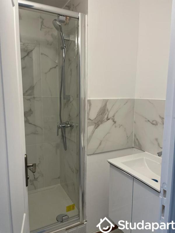 Chambre - 9 m² - 1 pièce