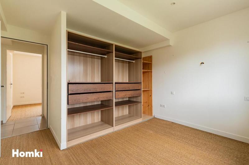 Maison - 210 m² - 7 pièces