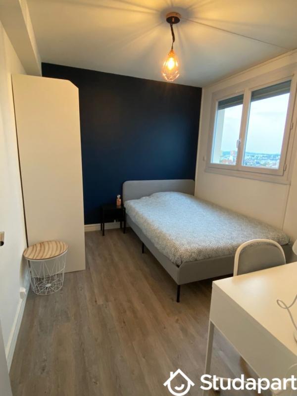 Chambre - 13 m² - 1 pièce