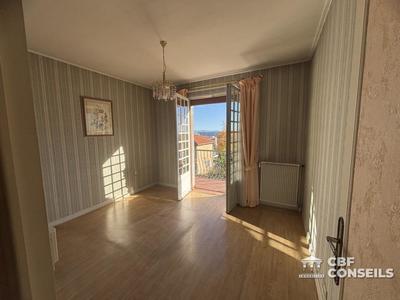 Maison - 162 m² - 7 pièces