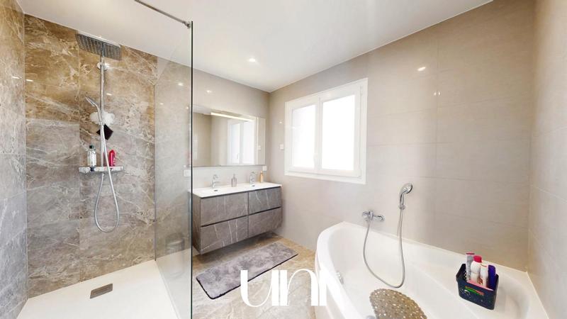 Maison - 148 m² - 6 pièces