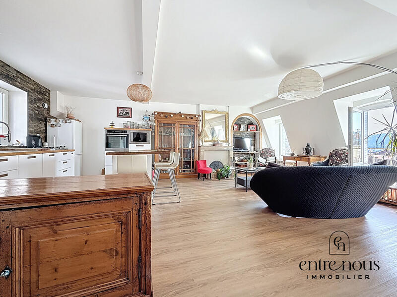 Appartement - 122 m² - 4 pièces