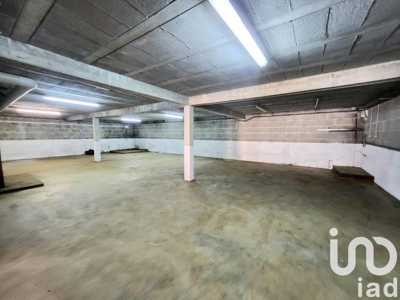 Maison - 256 m² - 5 pièces