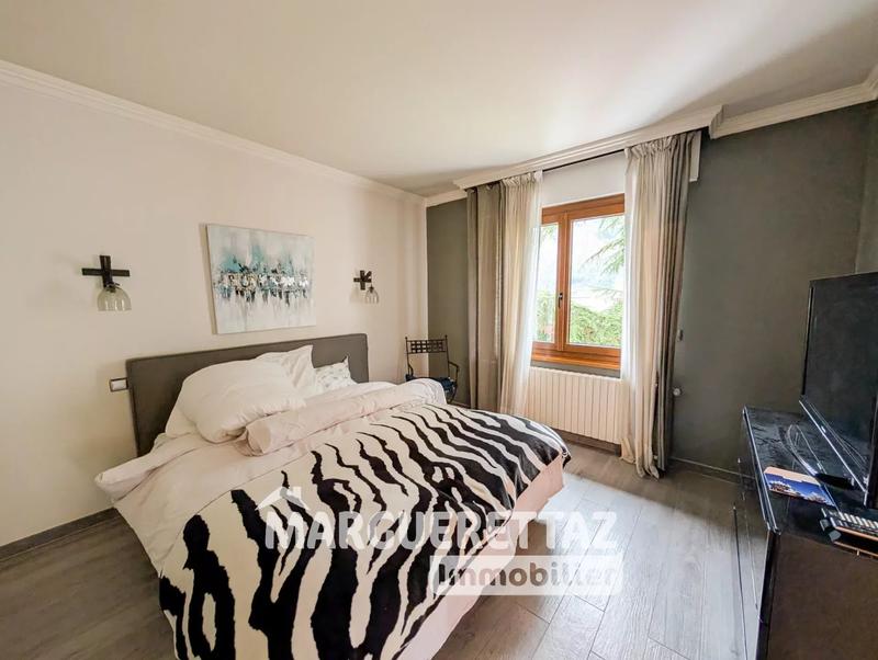 Villa - 290 m² - 8 pièces