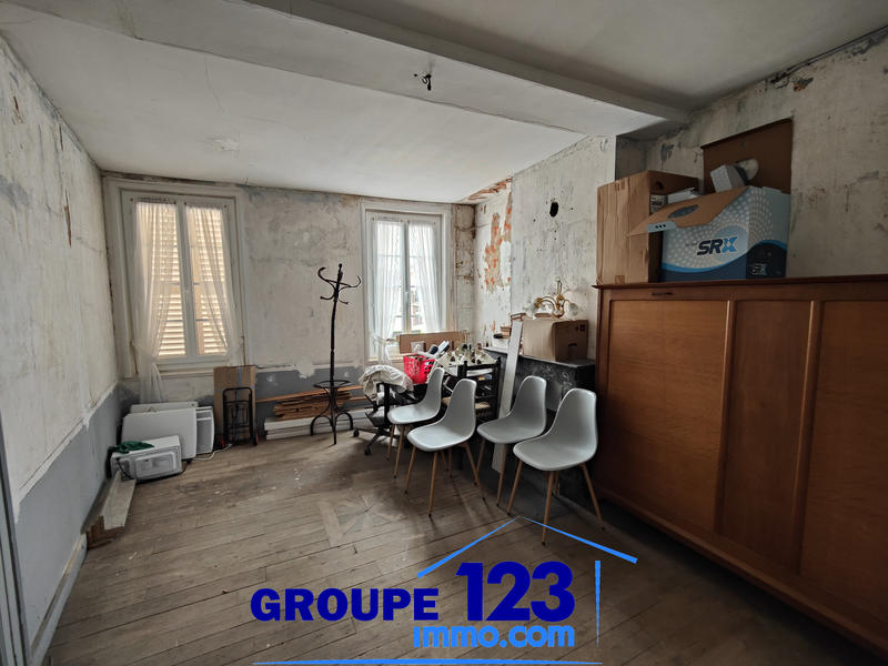 Maison - 205 m² - 9 pièces