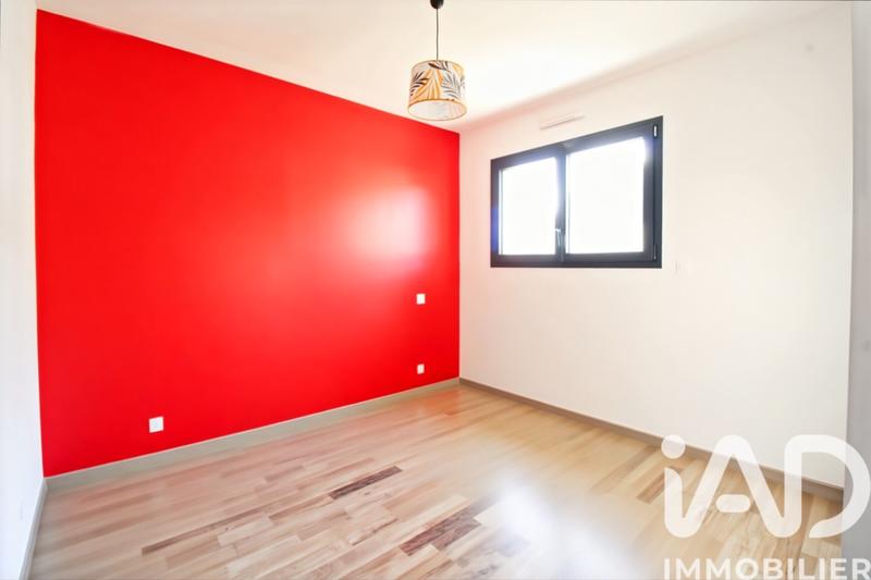 Maison - 94 m² - 5 pièces
