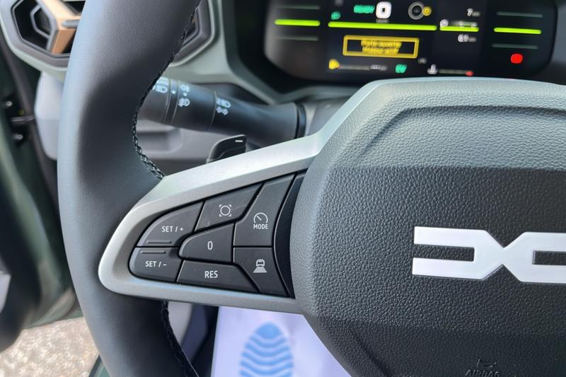 Dacia Duster Hybrid-G 150 4x4 Extreme