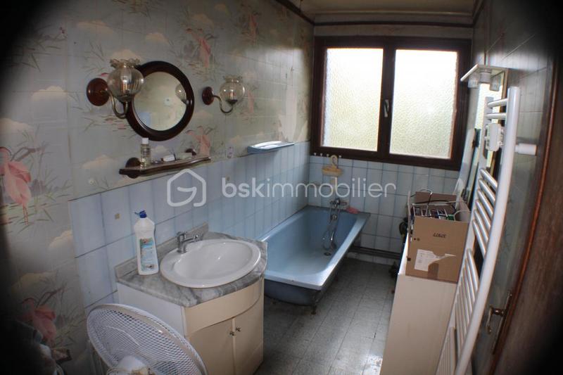 Maison - 90 m² - 5 pièces