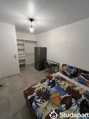 Chambre - 11 m² - 1 pièce