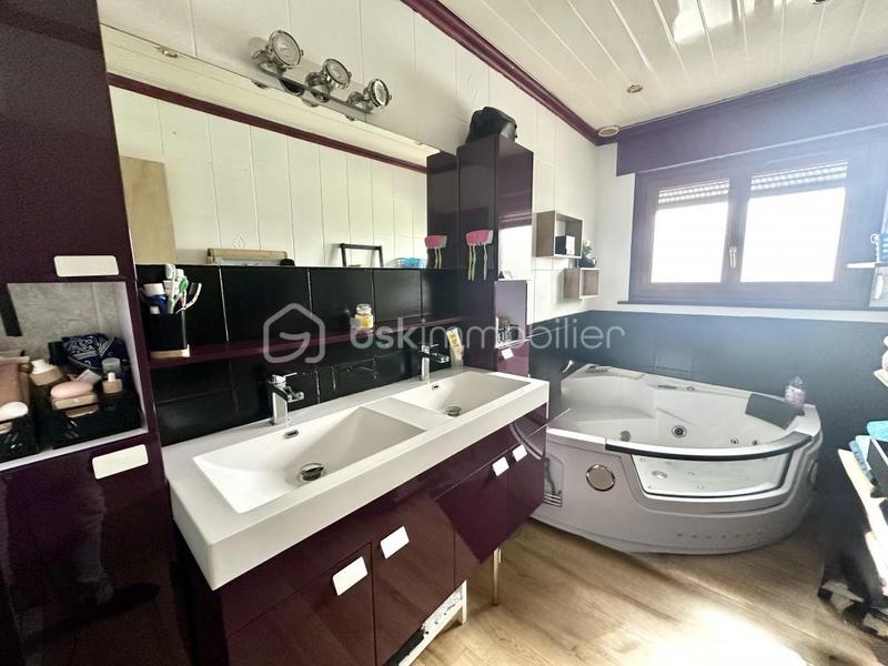 Maison - 115 m² - 6 pièces