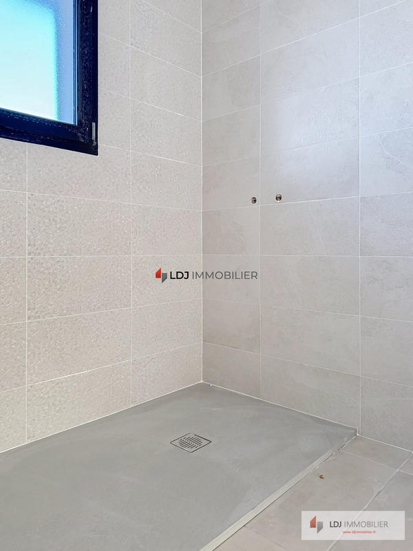 Maison - 115 m² - 4 pièces