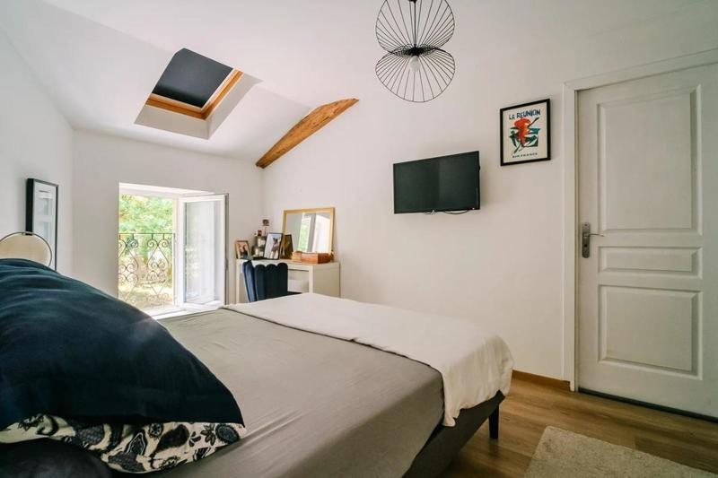 Maison - 180 m² - 6 pièces