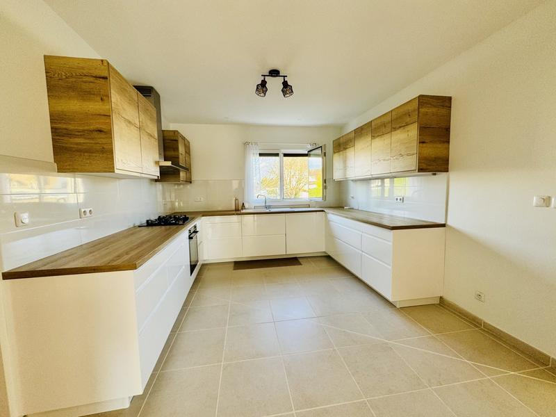 Maison - 140 m² - 6 pièces