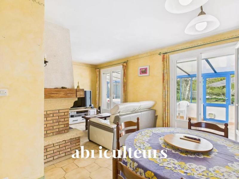 Maison - 96 m² - 7 pièces