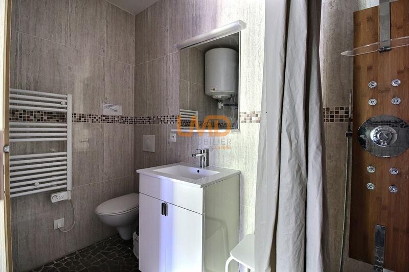 Immeuble - 350 m² - 21 pièces