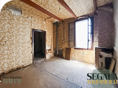 Maison - 220 m² - 8 pièces