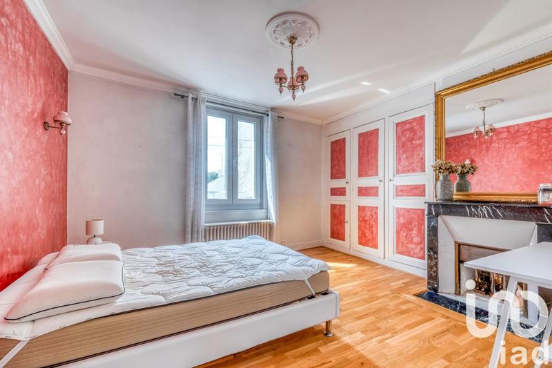 Maison - 200 m² - 8 pièces