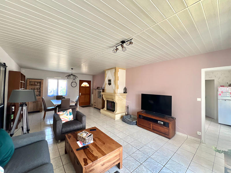 Maison - 99 m² - 5 pièces