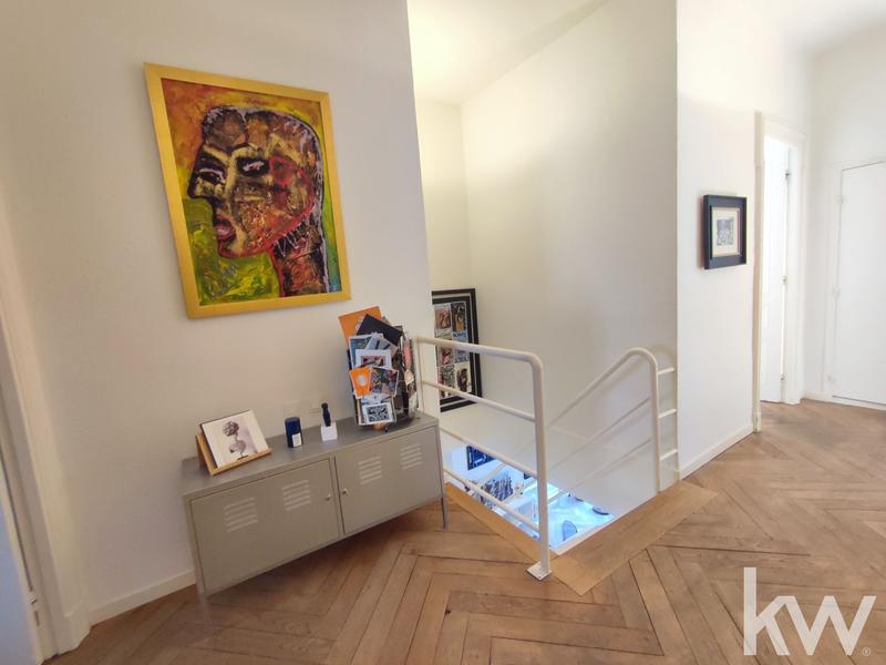 Appartement - 215 m² - 6 pièces