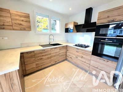 Maison - 199 m² - 6 pièces