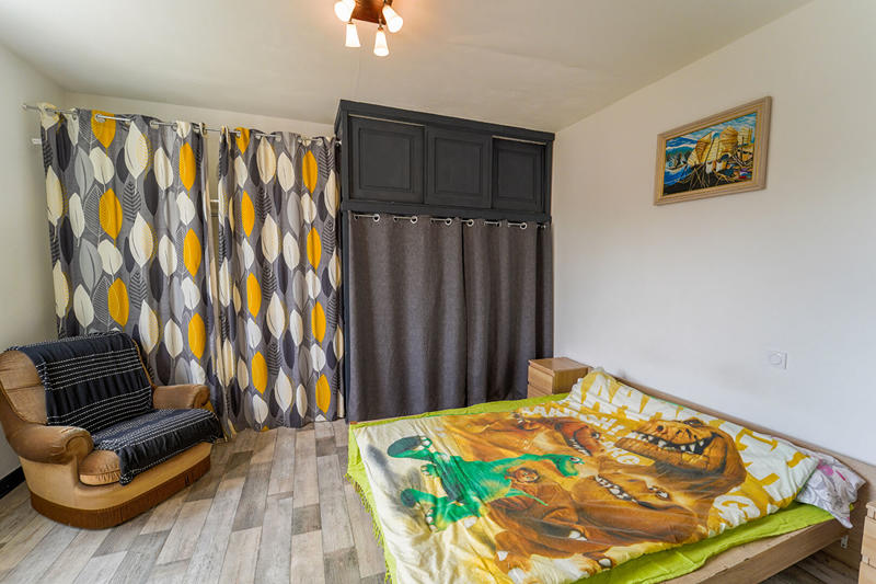 Maison - 96 m² - 5 pièces