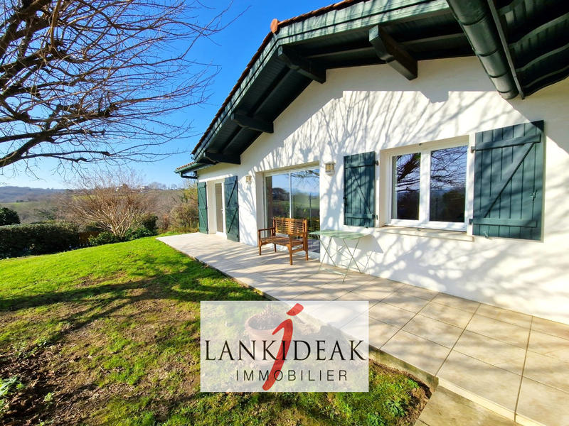 Maison - 194 m² - 6 pièces