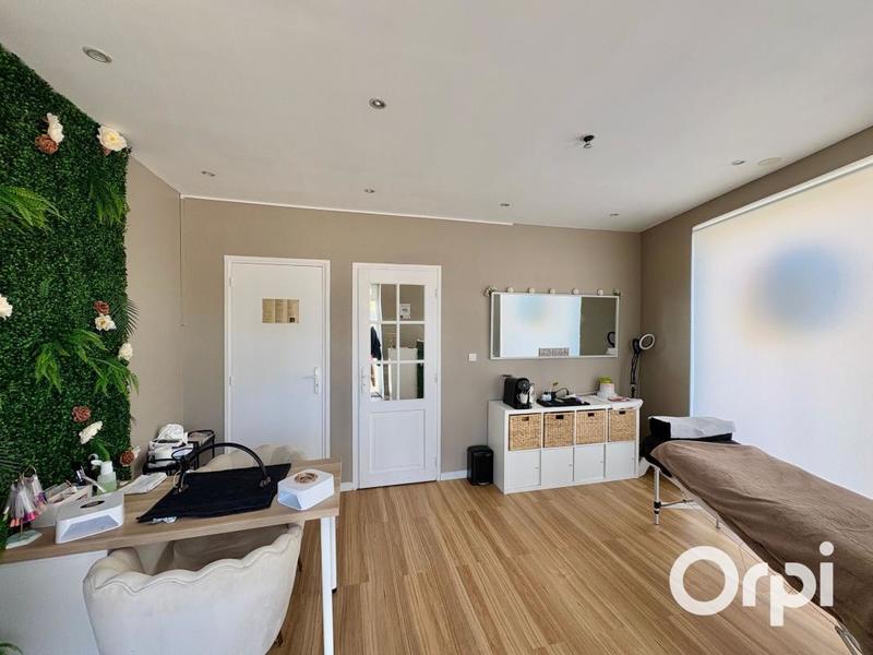 Immeuble - 105 m² - 4 pièces