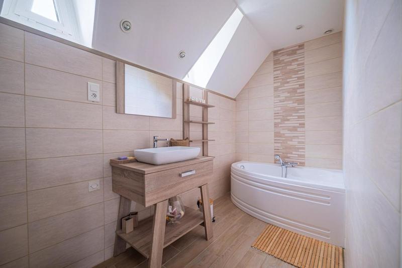 Maison traditionnelle - 261 m² - 6 pièces