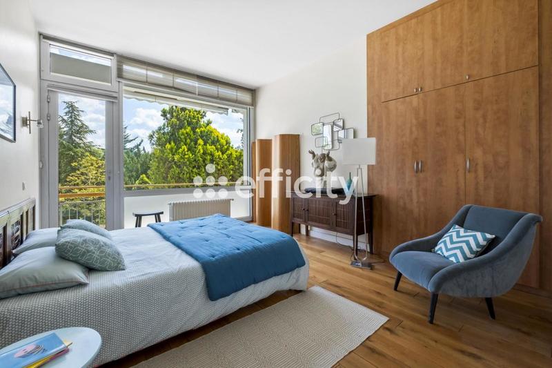 Villa - 309 m² - 12 pièces