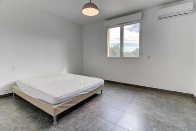 Appartement - 96 m² - 4 pièces